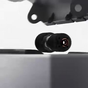 2.5K views · 42 reactions | two simple words that will change your trash routine for the new year — and beyond. with three built-in microphones, our sensor can recognizes your voice and opens on command, and with a whisper-quiet 52db motor to do the heavy lifting, you never have to break your flow  #simplehuman shop here: https://bit.ly/2WRvHiT | simplehuman | Facebook