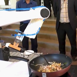 These students built a robot that can cook pad thai! 😋 via In The Know Money For more stories visit ph.yahoo.com | Yahoo Philippines