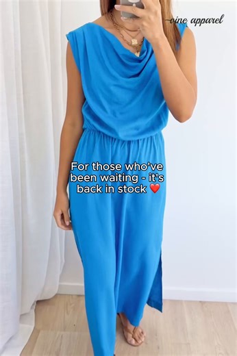 The Heidi Dress in Cornflower Blue is BACK IN STOCK! So incredibly flattering, the way this sits and falls is utter perfection. You can wear it on and off the shoulder, and it has elastic up the top at the back. And it has pockets. The fabric has a linen feel, and it truly looks so, so nice on all shapes and sizes x x Shop HERE: vineapparel.com/products/heidi-dress-cornflower-blue Kym wears an 8 and is 175cm, Ash wears a 14 and is 170cm x | Vine Apparel