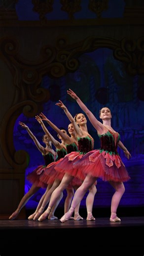 Who’s ready for Waltz of the Flowers to dance their way back on stage? 🌸🌺 Cleveland Ballet’s “The Nutcracker” December 12-21, 2025 Connor Palace | Playhouse Square #ClevelandBallet #NutcrackerSeason #Nutcracker #Cleveland #CLE | Cleveland Ballet