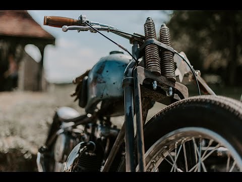 Speed twin bobber 1956 pre unit triumph engine. Surrey Speed Shop build.