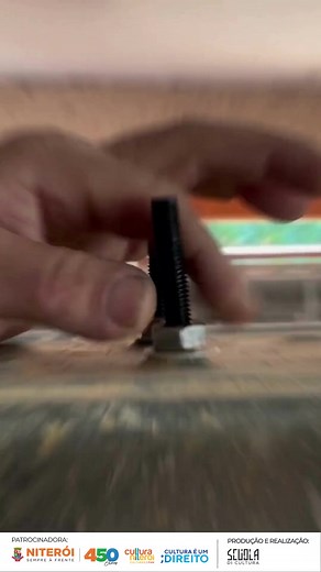 Art with Python, o encontro entre ARTE E TECNOLOGIA 🖼️ 🤖 A exposição traz uma perspectiva integradora entre homem e máquina. As obras foram criadas a partir da linguagem de programação Python, também usada para o desenvolvimento de games. A exposição celebra a arte digital como uma experiência tangível e envolvente que busca humanizar a relação do homem com a tecnologia. Ela está na Scuola desde julho e ficará até o dia 15 de setembro Então vem dar uma olha nessas obras de perto! 👀 #scuoladic