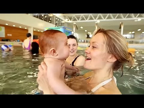 A Year Through the Eyes of a Baby: Experiencing the First Steps in Life