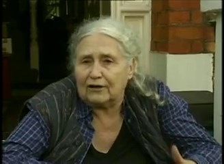 Doris Lessing, Author Who Swept Aside Convention, Is Dead at 94