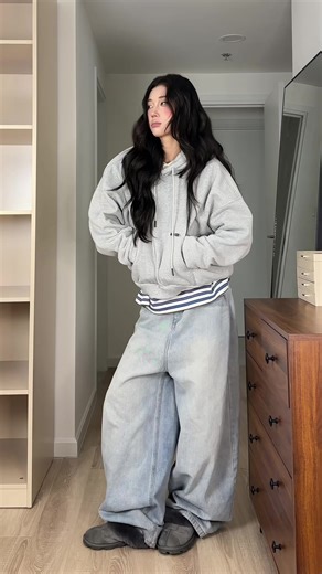 Lạnh Lẽo Thì Mang Áo Hoodie Đi Nha!