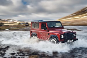 Ny specialversion av Land Rover Defender. Snabbaste och kraftigaste hittills.