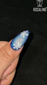 ROSALIND Nail Tutorial | Aura blue snowflake nails for a merry winter season❄️💙 . . 🛒 https://lnk.bio/rosalindofficial . . #Rosalindgelpolish #nails #nailart #snowflakenails #winternails #buildergelnails #auranails #reflectivenails #gelpolish #nailstyle #nailtech #simplenails #nailsoftheday #diynails #nailinspo #nailsofinstagram #nails2inspire #naildesign | RosalindBeauty