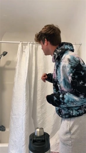 2.8K views · 17 reactions | 6962182849193643269-I literally thought I was home alone my bad #tiktok #challange #lifestyle #training #Olympics#lagunabeach#HelloSummer#smores#summberbuckelist #viral #challangeaccepted #comedy | Profile Power2 | Facebook