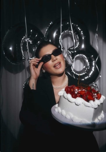 Hello, 33! Let’s make this iconic!✨😌 MUA: @Valentino Nicolaou Hair: Assiotis Hair Lord (insta) Filming: @xanthoscy (Not Sponsored)