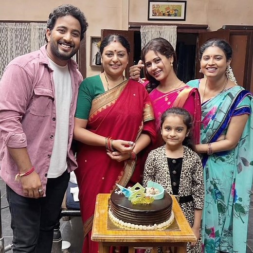 Lakshmi Nivasam Serial Lakshmi (Sri Rajani) Birthday Celebration Photos
