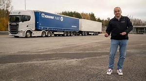 103K views · 1.7K reactions | Der KRONE 32,5 Meter Zug. Zu Besuch bei Scania - Teil 2 --- The KRONE 32.5 meter train. A visit to Scania - Part 2. **English subtitles available ** | KRONE Trailer | Facebook