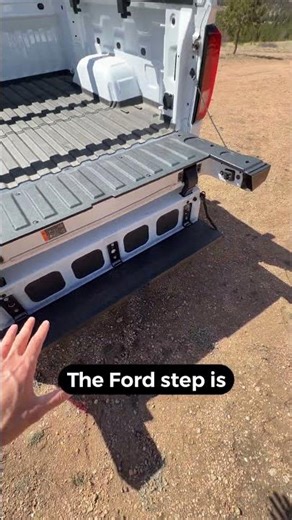 The GMC Sierra MultiPro Tailgate Is Actually Worth It