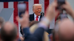 DIRECT. Droits de douane: Donald Trump annonce que les produits européens seront taxés à 20%