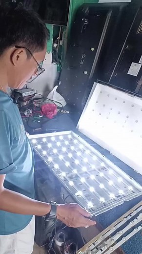 Paano Ayusin ang Backlight ng Samsung Smart TV