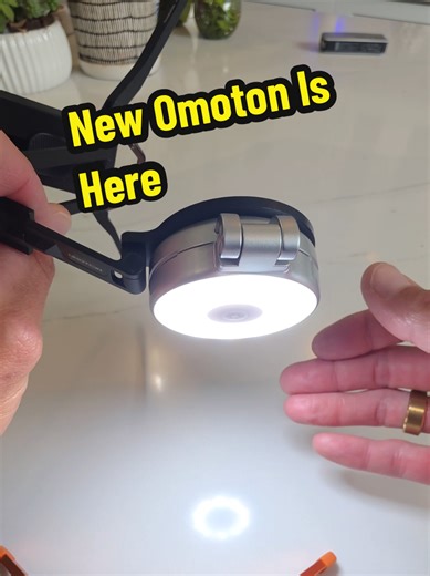Replying to @algarcampbellYou can now add your magnetic lights! #phonestand #minitripod #magneticphonemount #summervibes #tiktokshopcreatorpicks @OMOTON