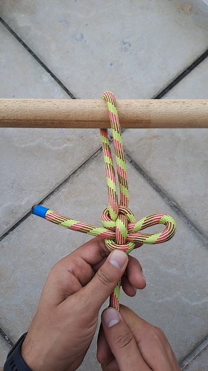 65K views · 1K reactions | Sliding Sheet Bend Hitch. The Sliding Sheet Bend is used for the same purpose as the Tautline Hitch, but it is completely untied with a quick yank of the end. Youtube: https://www.youtube.com/@NotsExperts #knots #knot #tutorial #diy #outdoors #fyp #shorts #reels | Nots | Facebook