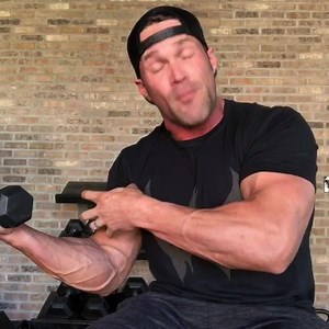 MUSCLE GROWTH 101 💪🏼 When we are training for muscle growth and development, there are two very strong signals that we want to send your body to maximize it’s response to remodel/rebuild the muscle. . 1 – BREAK ‘EM DOWN ⛏ (mechanical tension) Now of course I’m not talking about an actual muscle tear. I’m talking about the microfiber tears that occur mostly during the ‘eccentric’ phase (when the muscle lengthens). When muscle fibers are torn, your body is stimulated to rebuild them! . 🏋🏼‍♀️ T