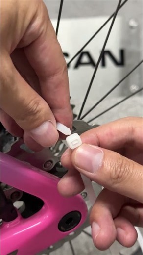How to Lock Your Bike So Well Even You Can't Unlock It 🤡🔒#icancycling #graro