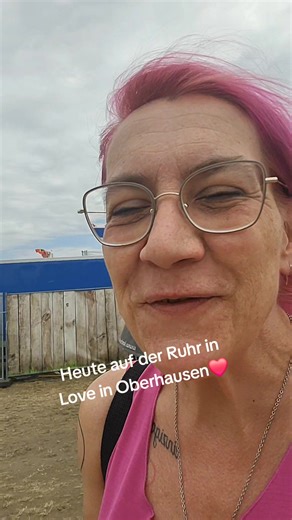 #RuhrinLove #Oberhausen #lovemyjobs #ü40tiktoker #ThinkPinkCrew💕 #Party #Techno #Festival #foryou