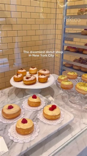 fuki.co フキコ | NYC foodie on Instagram: "The dreamiest Donut shop in SoHo✨ @cloudydonuts is a stylish vegan donut shop in NYC known for fluffy, artfully crafted donuts in creative flavors🍓 . . . 📍 #soho 209 Mott St, New York #donut #nycrecs #holidays #nyceats #nycfood #nycdinner #nycfoodie #ニューヨークガイド"