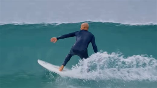 The fact that @kellyslater has maintained such incredible flexibility and fluidity well into his 50s is nothing short of remarkable. Check him going full blaze at Snapper Rocks, playing here >> https://tinyurl.com/366r782a 🎥 @danscotttt | CARVE Surfing Magazine