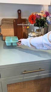 pov you cant eat the same thing everyday 🥲 #girldinner #girllunchboxes #bentobox #satisfying #asmr packing lunch box, packing lunch, protein snack, snack boxes, protein snacks ideas, pack with me, protein snack box, snack ideas, food asmr | Juli Jeysa Kite