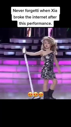 Xia Vigor Mini Taylor Swift Breaks Internet | You Belong With Me Performance