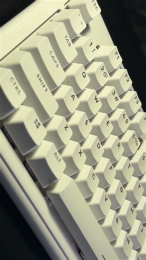 Unboxing the Logitech G715 Wireless TKL 🚀 #gamingsetup