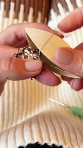 #tattingdesign #weaving #tatting #frivolite