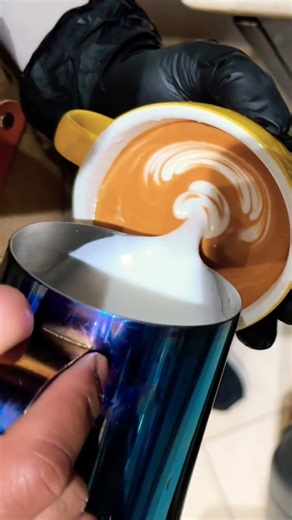 Latte Art Tutorial #youtubeshorts #lattearttutorial #educational