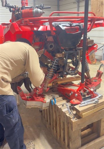 Mud Nats ready now!! Cobras alll the way around n 4wd installed🦾#fypシ #ItsTooEasy #hondaboat #4wheeler #mudlife #countrylife #mudding #givemeabeer #Mudnats