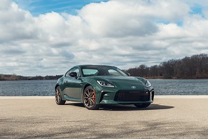 2025 Toyota GR86 Brings Hakone Edition Back with More Performance