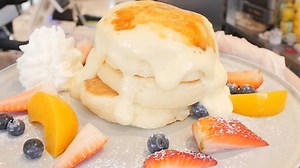 195K views · 59 reactions | These jiggly pancake stacks are everything  | Dished Toronto | Facebook