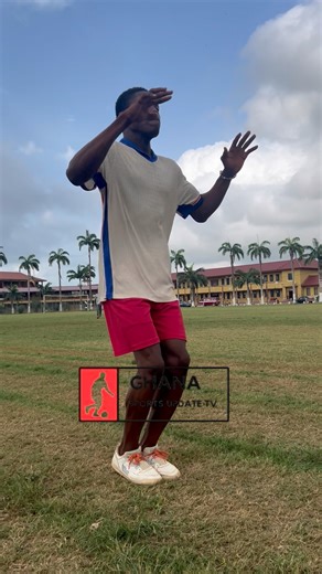 🇬🇭 🏃‍♂️ Overall 100m runner in the Upoer East Region is here training ahead of his event in the ongoing inter - regional games . Abu Rauf 👑 | Ghana Sports Update