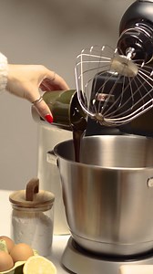 1.4M views · 1.8K reactions | Shhh... 狼 Can you hear that? The gentle hum of our Series 6 kitchen machine is whisking you away to a world of cozy holiday baking bliss. On #NationalCookieDay, let the soothing sounds of our festive bakery bring calm to your day, as we create magic, one cookie at a time. ✨ Craving the recipe? Follow us for all the delicious details! Learn more about our Series 6 here: https://bit.ly/Bosch_Series6KitchenMachine | Bosch Global | Facebook