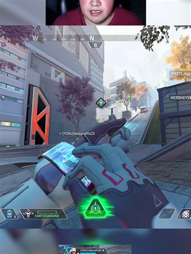 We made a CRYPTO 3-Stack 👪 #apexlegends #gaming #gamingvideos #gamingcommunity #funny