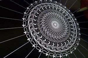 787K views · 8.3K shares | So soothing! A beautiful piece with a blend of medieval, celtic and art déco influences. By Seb Lester (App: Amaziograph) | Drawing the Soul | Facebook