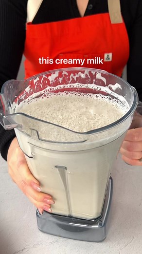 1.4M views · 24K reactions | Creamy 2 ingredient milk #recipe #milk #vegan #healthy #plantbased | PlantYou | Facebook