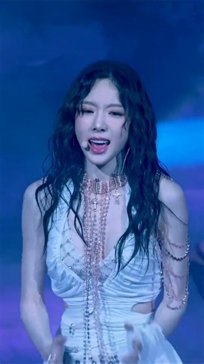 TAEYEON (태연) - ‘SIREN' (Live) | 'The Odd of Love' Concert in Seoul Day 1 #taeyeon #siren #kpop