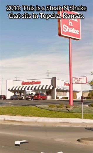 This ABANDONED Steak N Shake 🍔🍟 and Boston Market 🍝🍗 in Topeka, Kansas TRANSFORMED! 🤯 #shorts