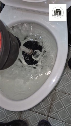 ​El poder de la AirSnake para destapar drenajes #drenajesgad