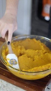 I love making my own pumpkin purée. I do this every year and portion it out into freezer bags. Whenever we want pumpkin pie, I just pull out a bag and defrost it. Comment “link” or “recipe” for full printable recipe Facebook click here: https://www.homemadefoodjunkie.com/homemade-roasted-pumpkin-puree/ #pumpkinpuree #pumpkinpatch #pumpkinrecipes #pumpkin🎃 | Homemade Food Junkie