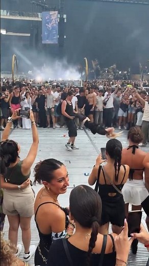 Italy Goes Wild at The Weeknd Concert (San Siro Stadium, Milan) | After Hours Til Dawn Tour 🇮🇹