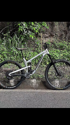 @propain_bicycles TYEE Start-Kit Build & Custom Build readily available. DM if interested. We ship nationwide 🛸🛸🛸 The Propain Tyee AL is our Next Level Performance Enduro! • Please follow us on IG / FB for more content - RIDE PLUS • #RidePlusPH #OneTeamRidePlus #propain #propainbikes #propainbicycles #propaintyee #tyee #mtb #downhill #freeride #mtblove #enduromtb | Ride Plus