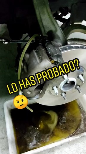 Cómo purgar frenos de un auto: Tutoriales Necesarios