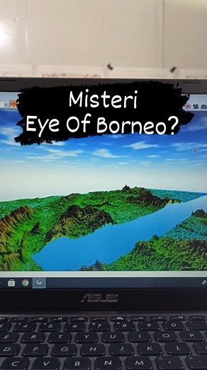 Baruna Aksa, atau Eye Of Borneo, adalah formasi geologi berupa sinklin/lipatan ∪ di Swan Lutung, Kalimantan Timur, sangat dekat dengan perbatasan dengan Kalimantan Tengah. Struktur Baruna Aksa berukuran cukup besar, diameternya hampir 20 km. Baruna Aksa kemungkinan terbentuk sebagai konsekuensi bertabrakannya benua-benua kecil di Kalimantan Selatan pada ⁓>100 juta tahun yang lalu, diikuti dengan pembukaan Selat Makassar. Gaya tektonik dari tabrakan benua dan pembukaan Selat Makassar kemudian mel