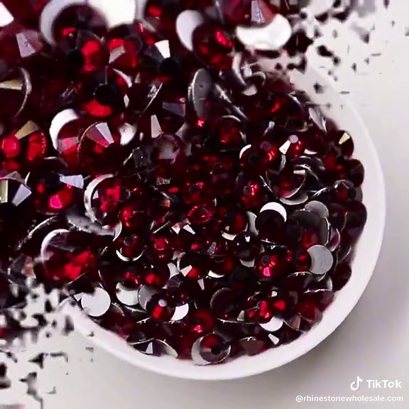 Dark Siam Glass FlatBack Rhinestones Silver Back #wholesale #nailart #rhinestonenails Color: Dark Red/Dark SiamMaterial: GlassShape: RoundType: Foiled/Flat Back ( Glue-On)Size: SS3-SS34Cut Facets: Regular Cut FacetsBack: Silver#rhinestones #wholesale #nailart #rhinestonenails