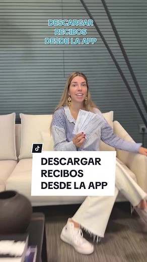 ¡Accede a tus recibos desde cualquier lugar! Con la #app de CaixaBankNow es fácil. ¡Descárgalos en solo unos clics! 📲👇 #MisRecibos