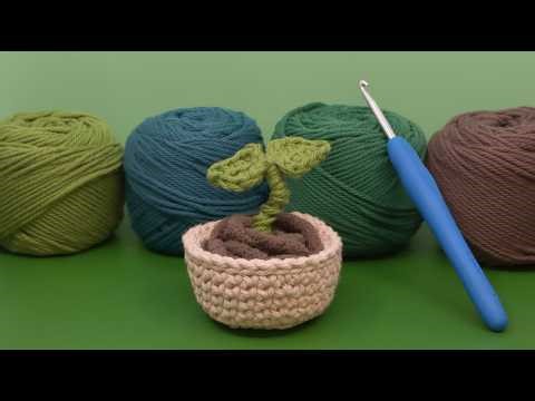 It's officially spring, let's crochet something green! (Portrait)