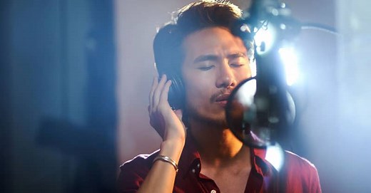 How Do Singers Remember Their Lyrics? 6 Easy Tips To Memorize Fast - Music Industry How To